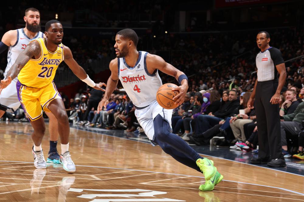 穆阿尼曾在 穆阿尼曾在