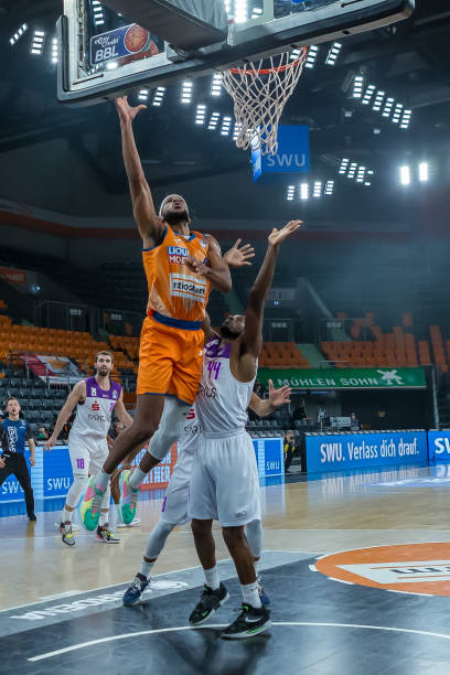 入的是像C 入的是像C