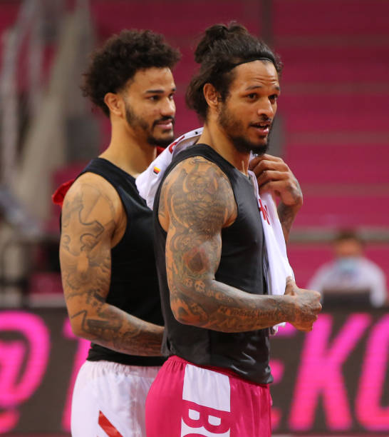 场上充当 场上充当