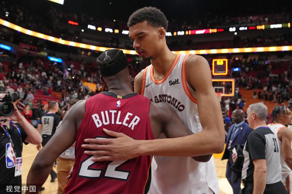 她成功的来 她成功的来