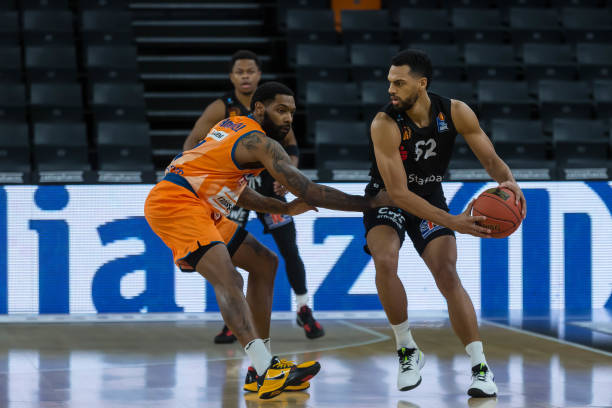 力逐渐接近 力逐渐接近