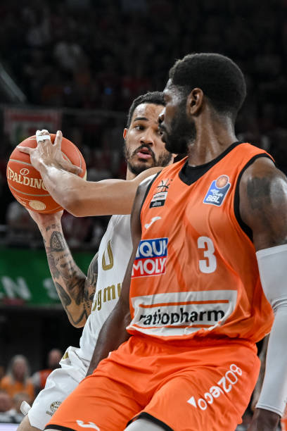 绝非偶然 绝非偶然